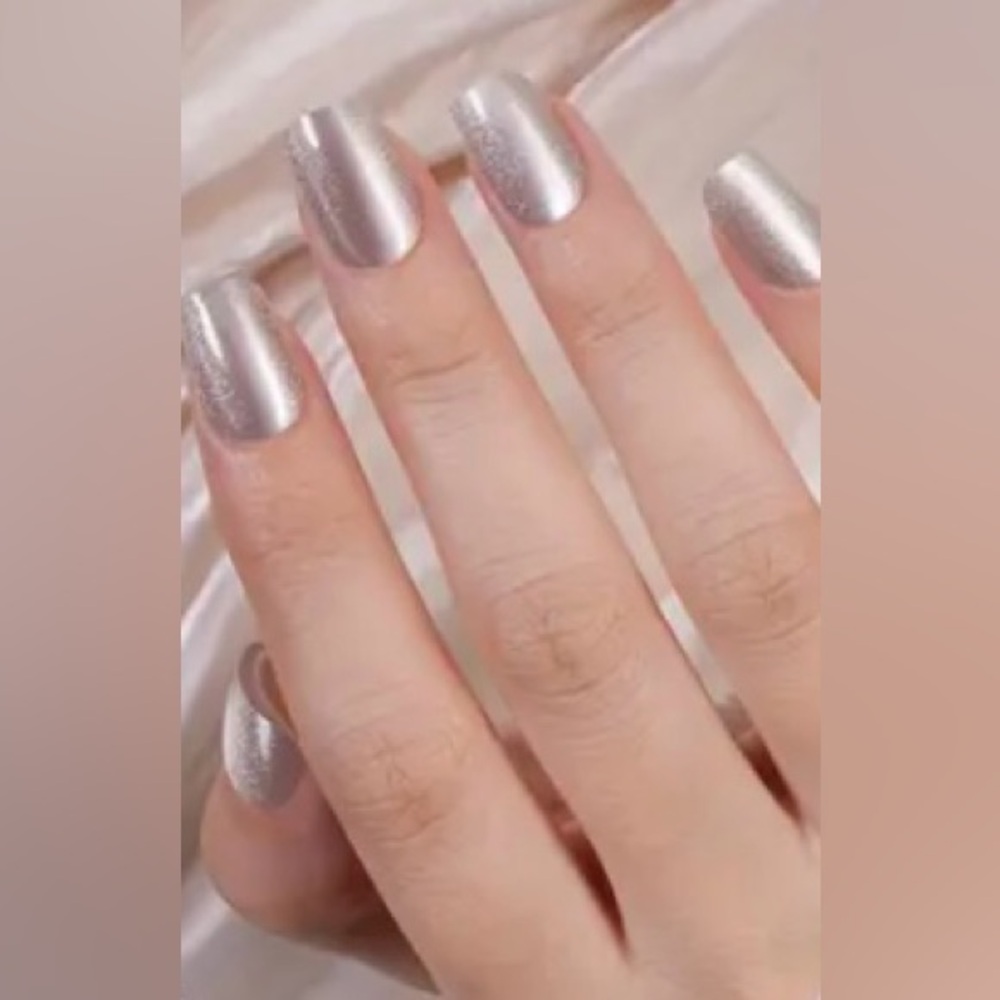 Nude Cat Eye